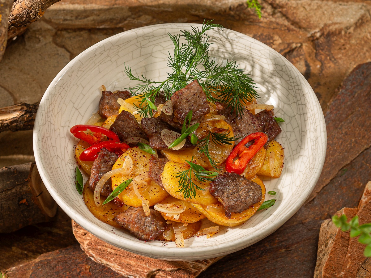 Жареный картофель по-домашнему с мясом