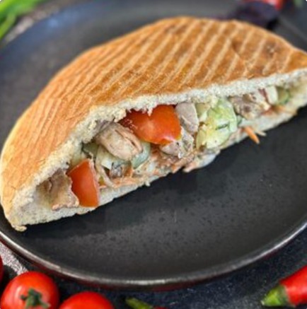 Донер с шашлыком из куриного филе бедра