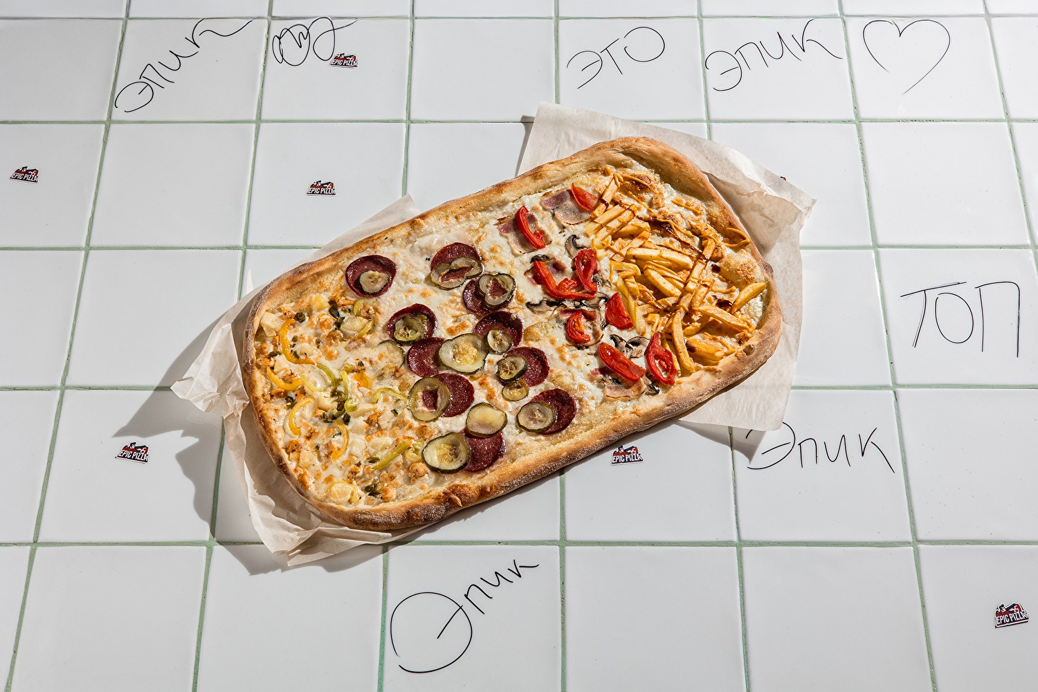 Фирменная «Epic Pizza» полметра