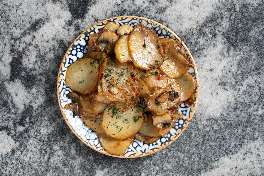 Жареный картофель с грибами