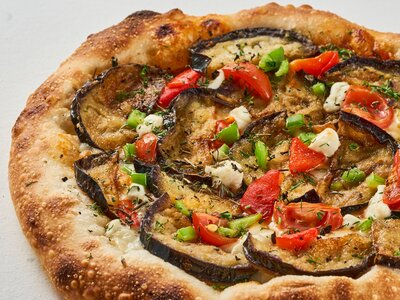 Пицца малая с баклажанами 24см