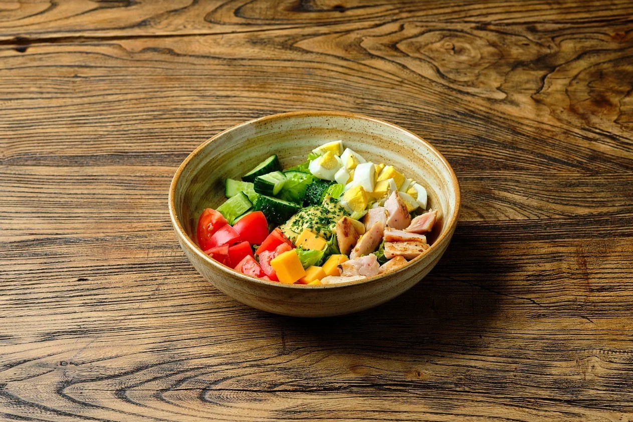 Салат Кобб с курицей