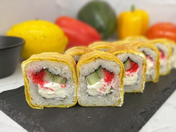 Чакин с икрой и огурцом