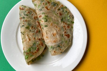 Лепешки с зеленым луком