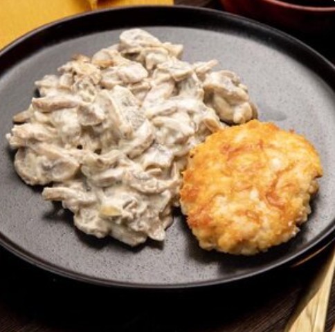 Грибной жюльен с куриным шницелем