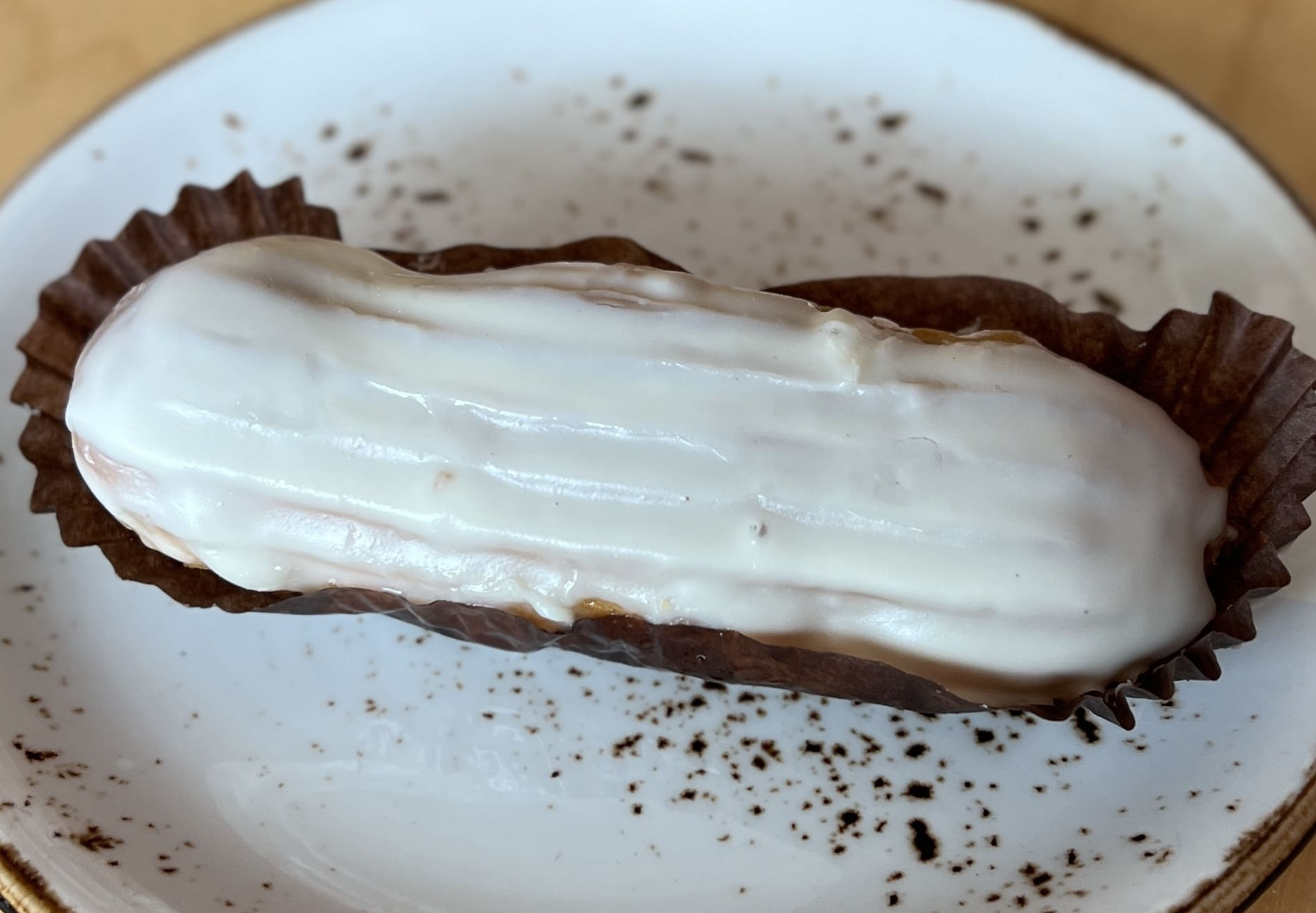 Эклер сливочный