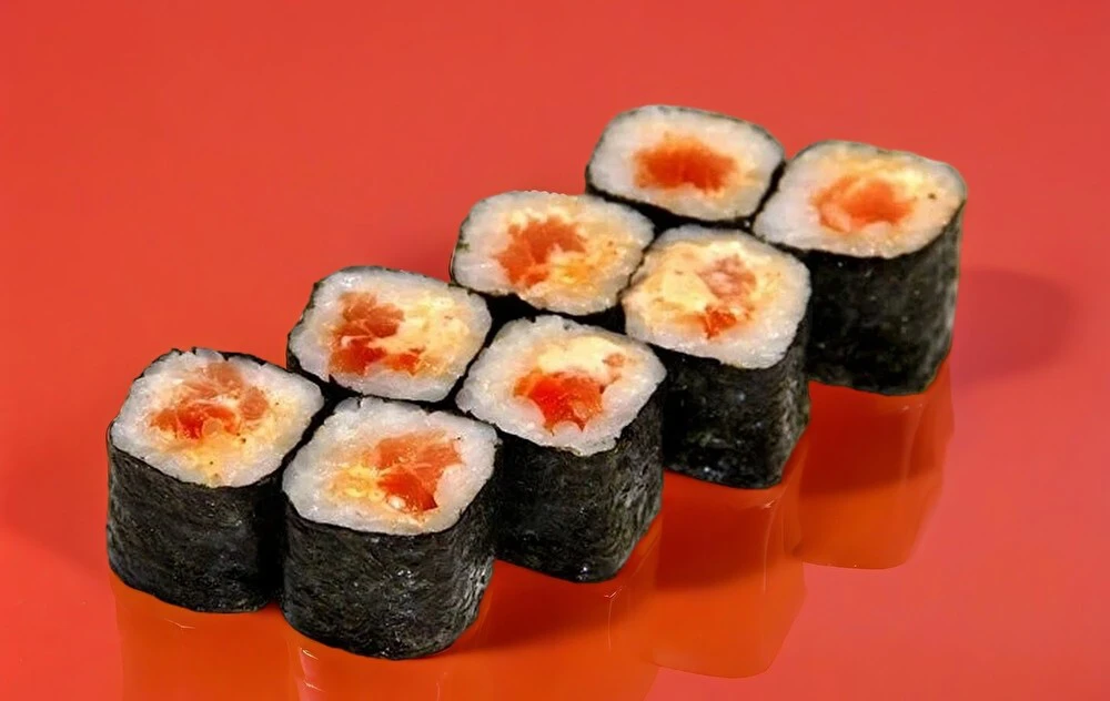 Ролл маки спайси лосось