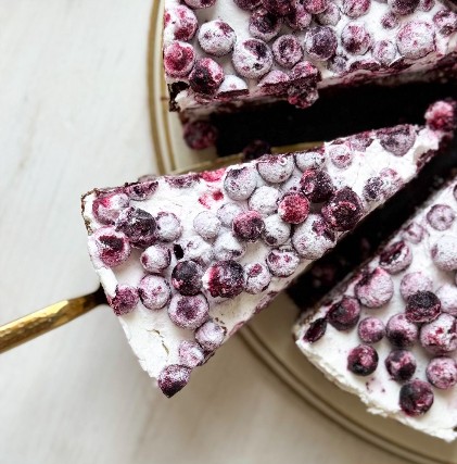 Чизкейк с Черной смородиной.