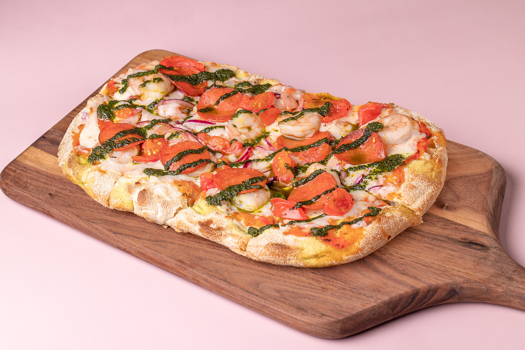 Пицца с креветками и моцареллой