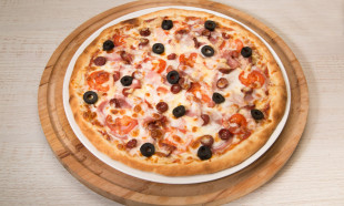 Русская мясная 25 см.