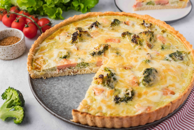 Норвежский киш с кр. рыбой и брокколи