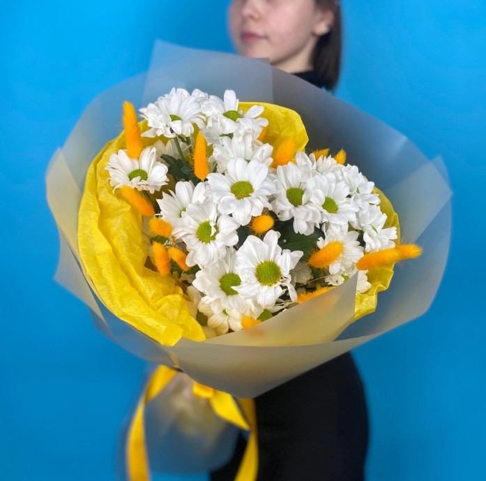 Яркий букетик ромашек