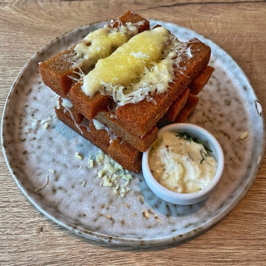 Гренки с сыром