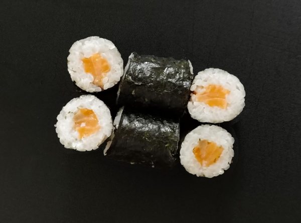 Маки классические копчёный лосось