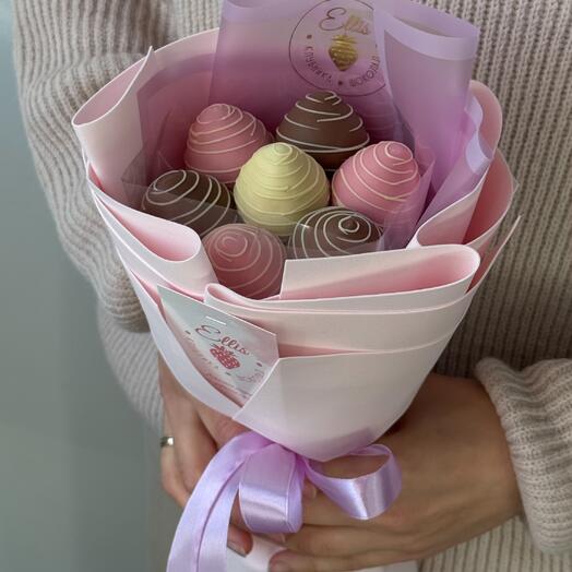 Букет из клубники в шоколаде, 7 ягод