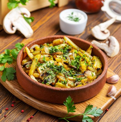 Жареный картофель с грибами