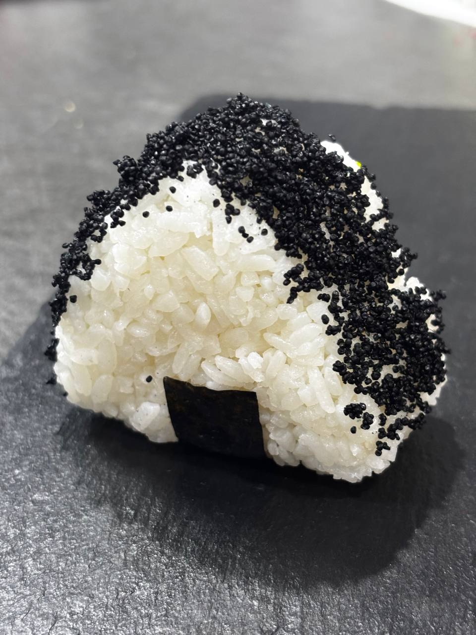 Онигири с угрём