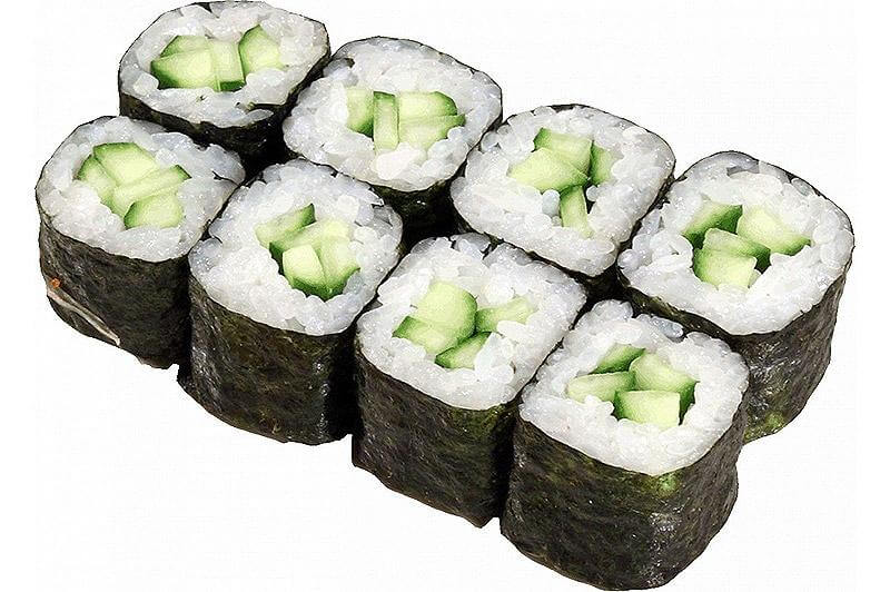 Мини роллы с огурцом 