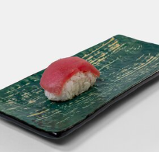 Суши с тунцом