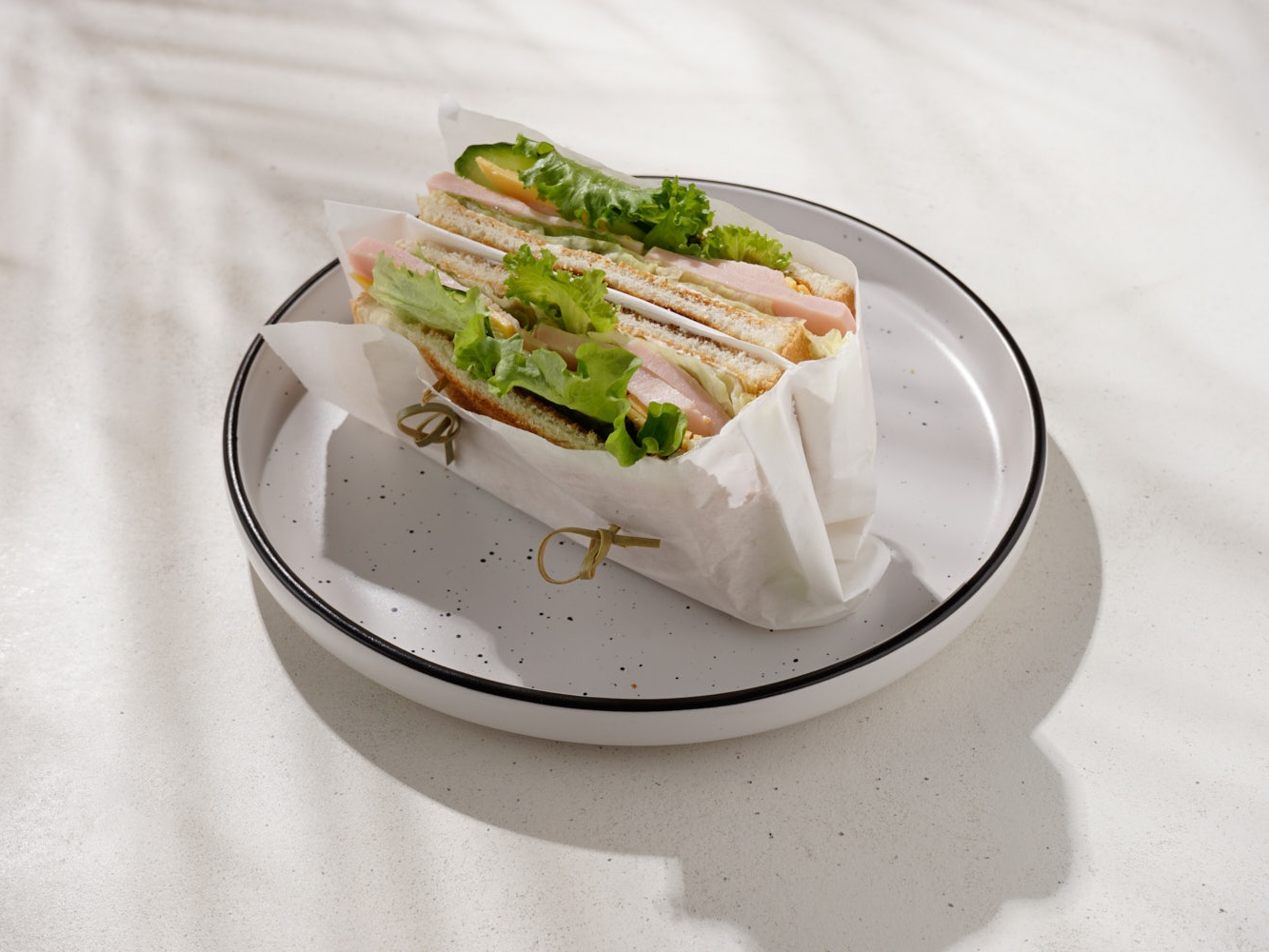 Сэндвич с ветчиной и сыром