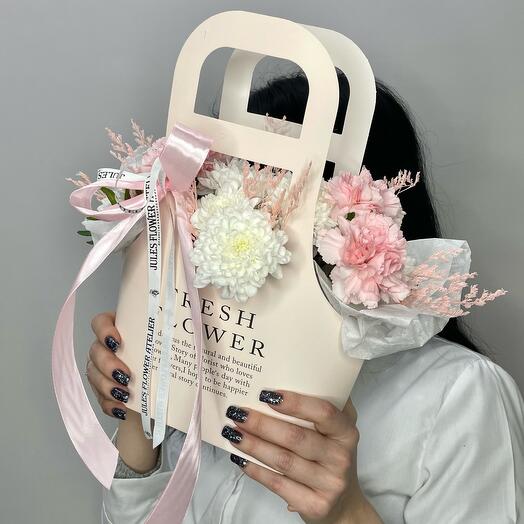 «Шиммер» композиция из хризантемы, диантусов и лимониума