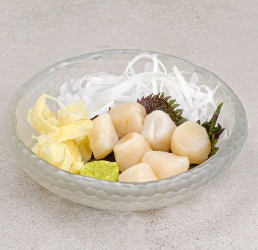 Сашими курильский гребешок