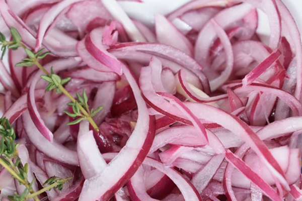 Лук маринованный