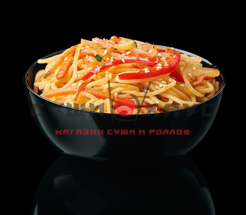 Лапша яичная с овощами