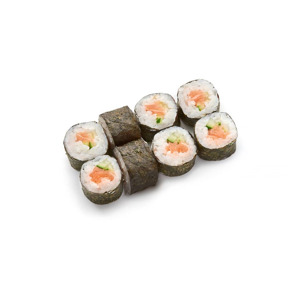 Маки с лососем и огурцом