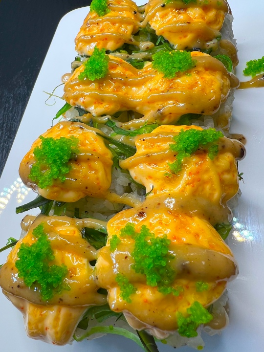 Магуро с тунцом и ореховым соусом