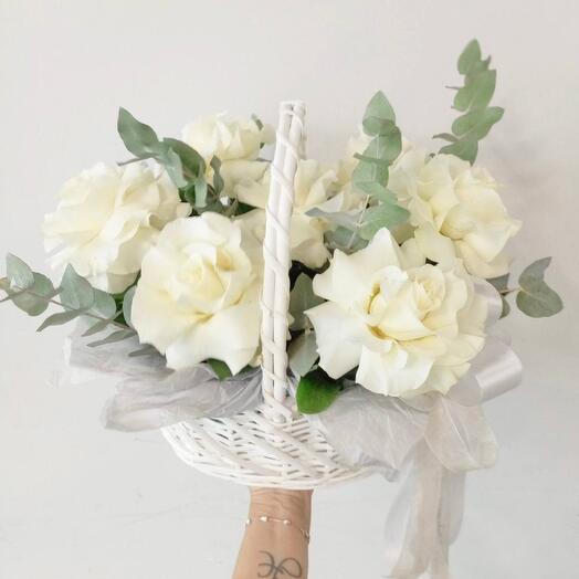 Композиция «Прованс» из французских роз и эвкалипта