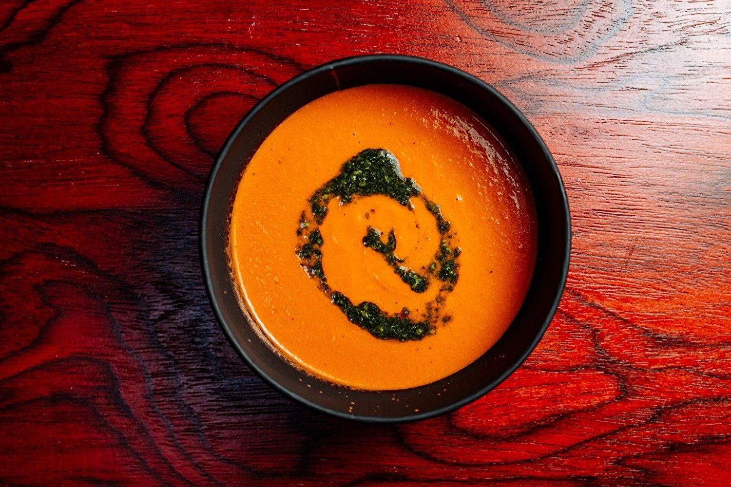 Томатный суп с песто