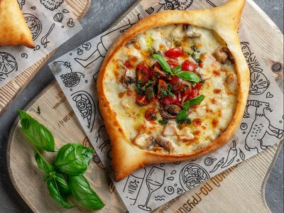 Хачапури с куриным шашлыком
