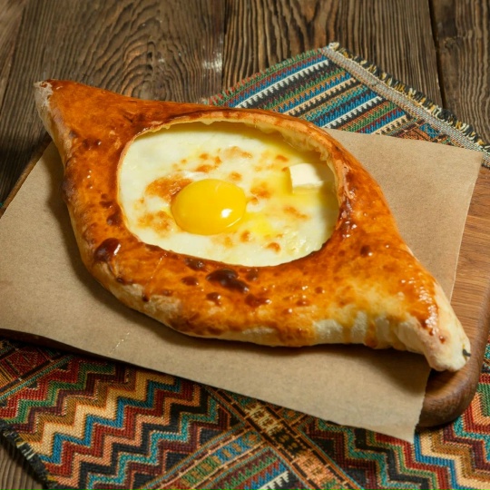 Хачапури по-аджарски