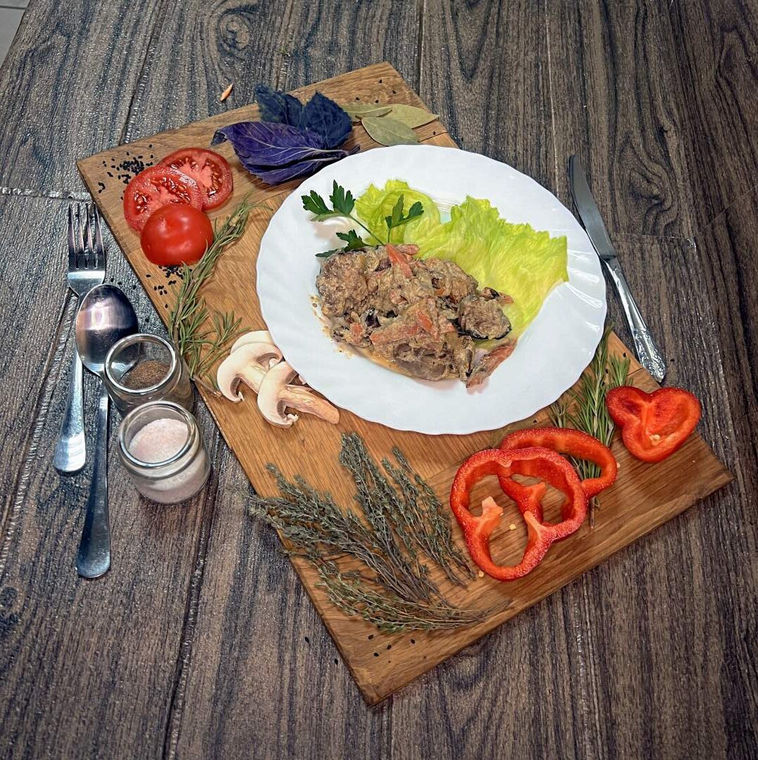 Печень куриная в сметанном соусе