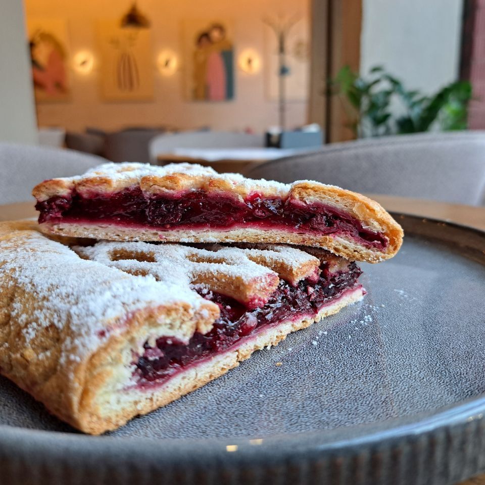 Пирог вишневый