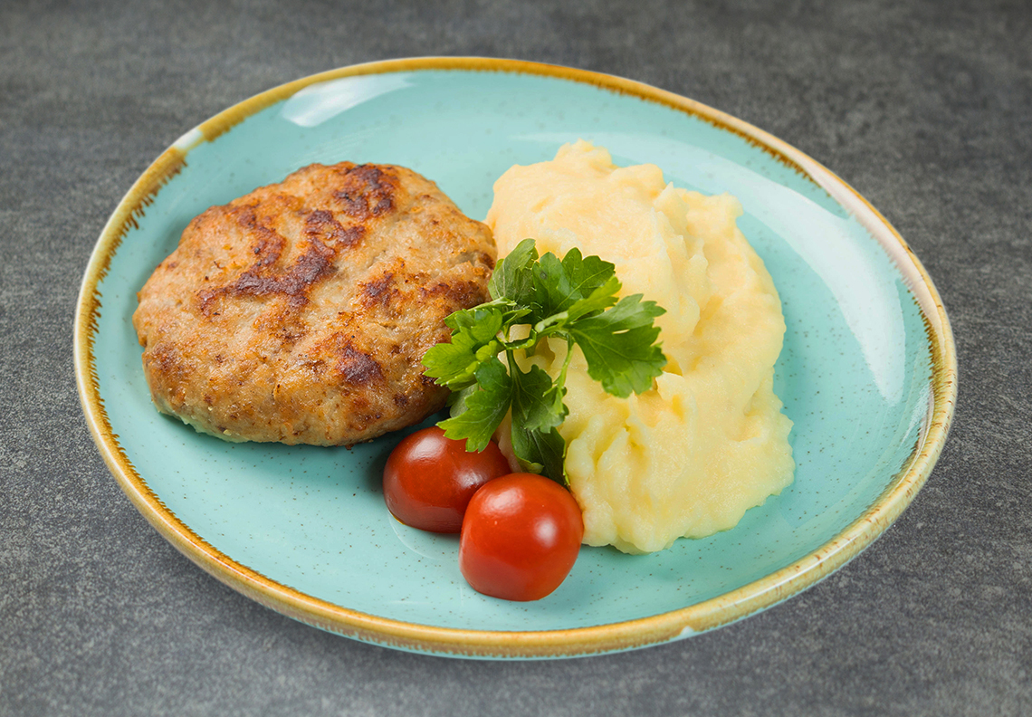 Котлетка из индейки с картофельным пюре