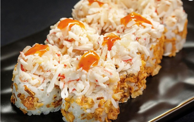 Ролл с крабом и гребешком