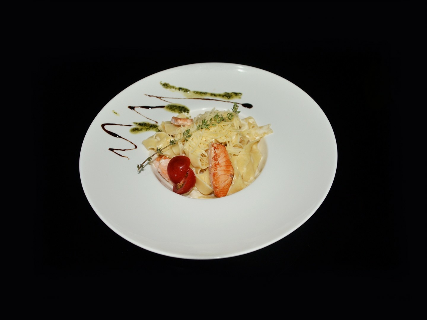 Паста с лососем (фарфалле)