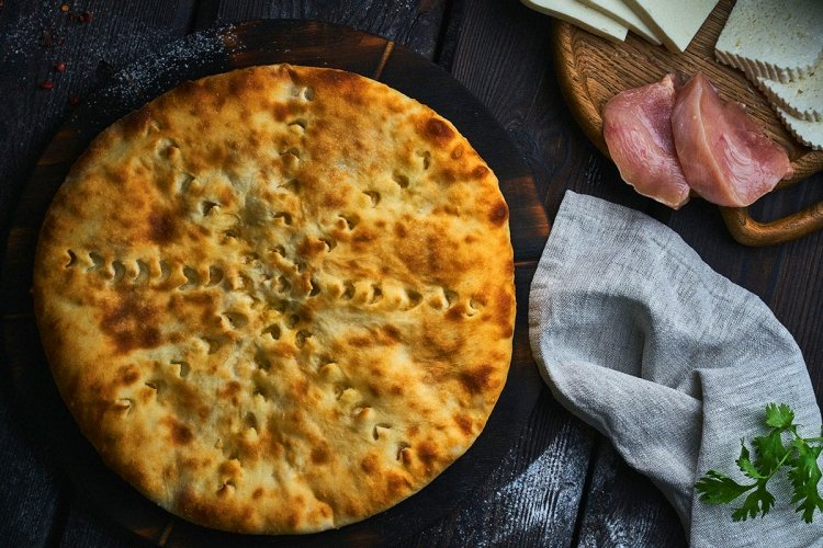 Пирог с курицей и сыром 300гр