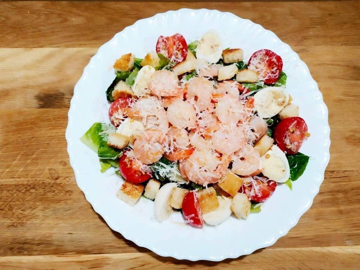 Салат Цезарь с креветками 150 г