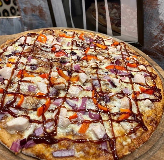 Barbie-q pizza