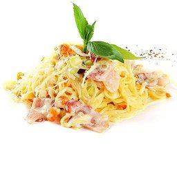 Карбонара с беконом и ветчиной