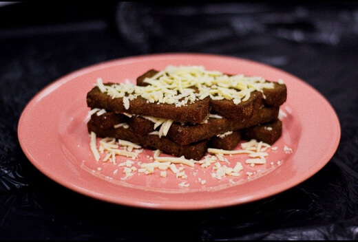 Гренки чесночные с сыром