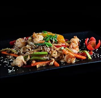 Лапша Удон с креветками и овощами