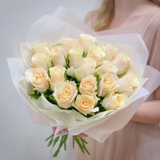 Букет кремовых роз "Шармант"