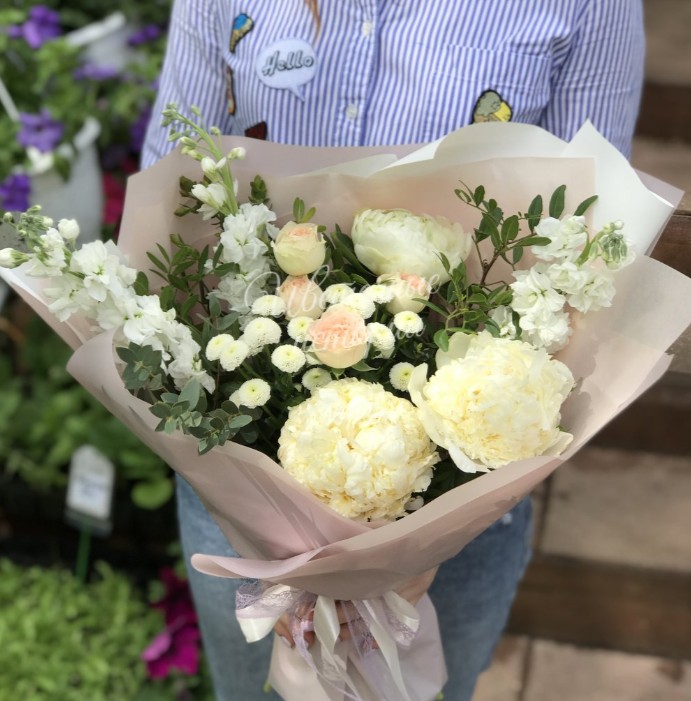 Букет из пионов «Нежный рассвет»