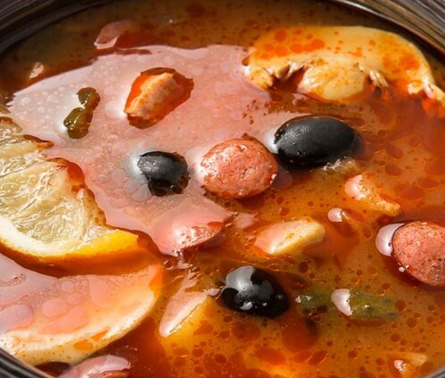 Солянка сборная мясная 