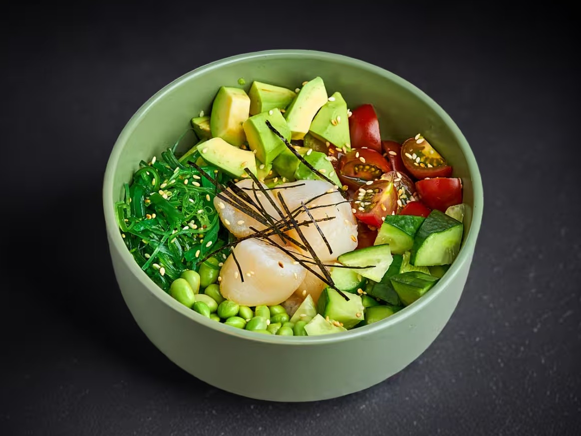 Поке с гребешком