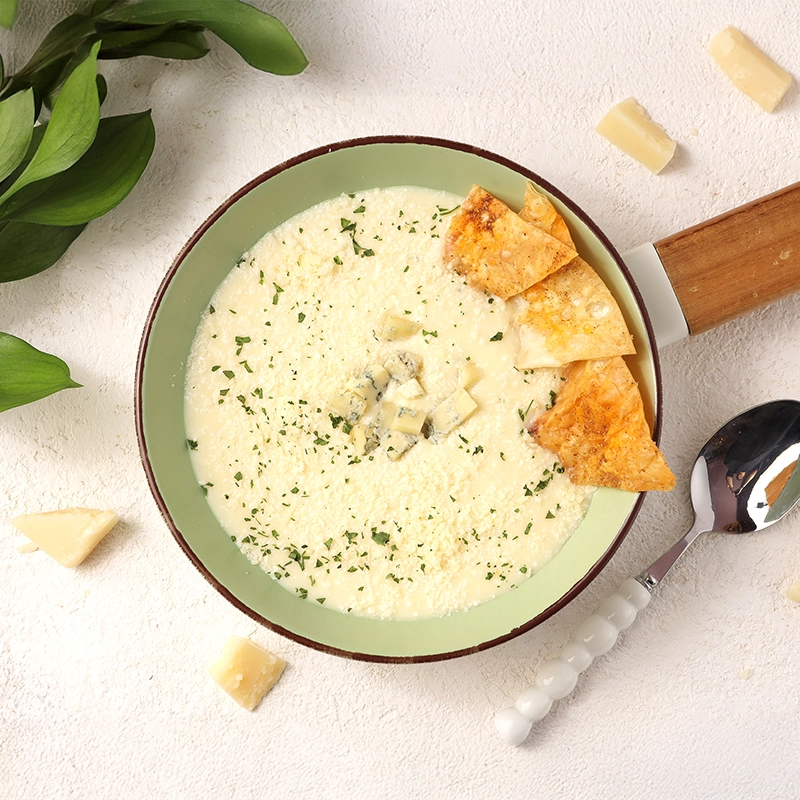 Сырный крем-суп с пармезаном и дор блю